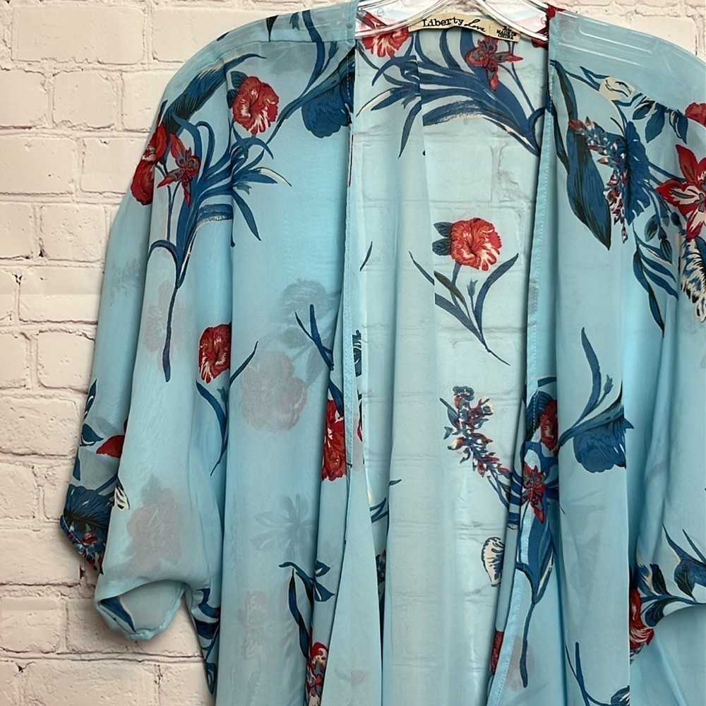 Liberty Love Short Floral Kimono - Picture 2 of 9